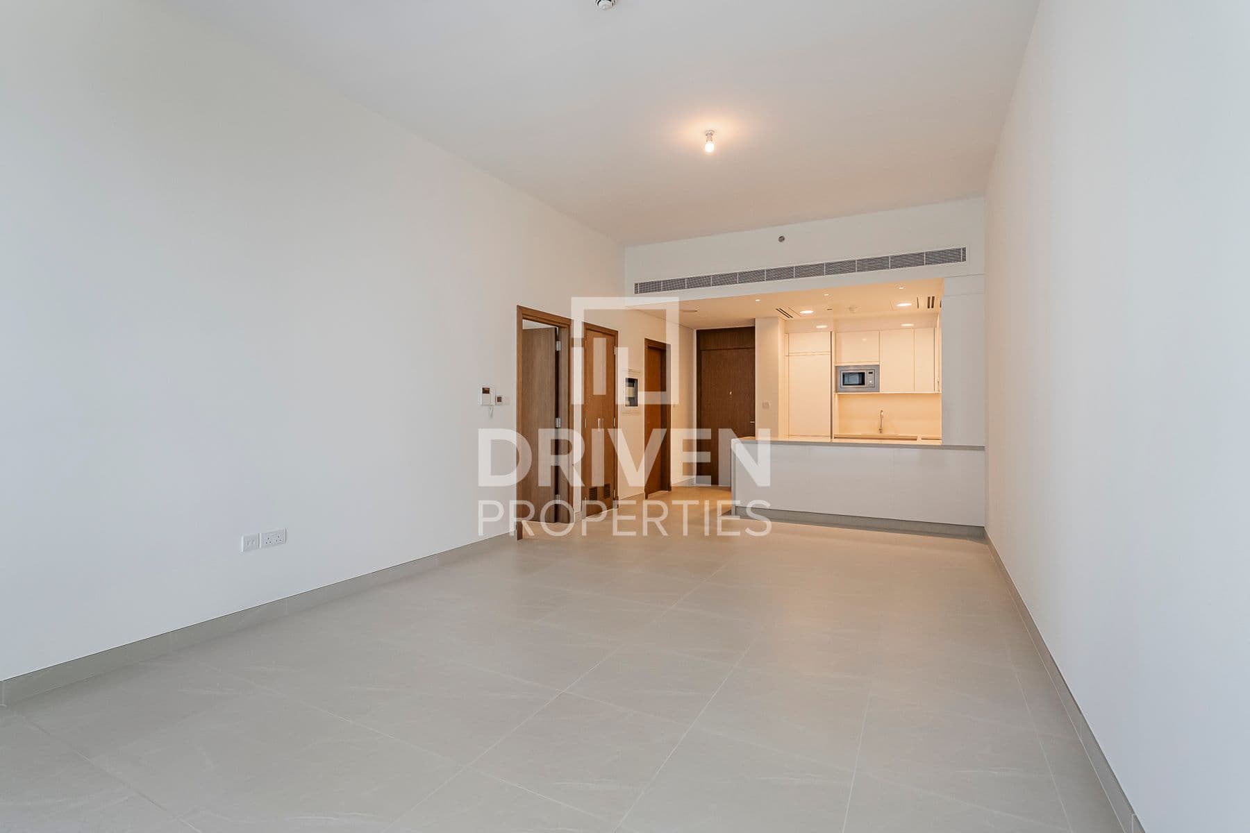 Canal Front Residence 7