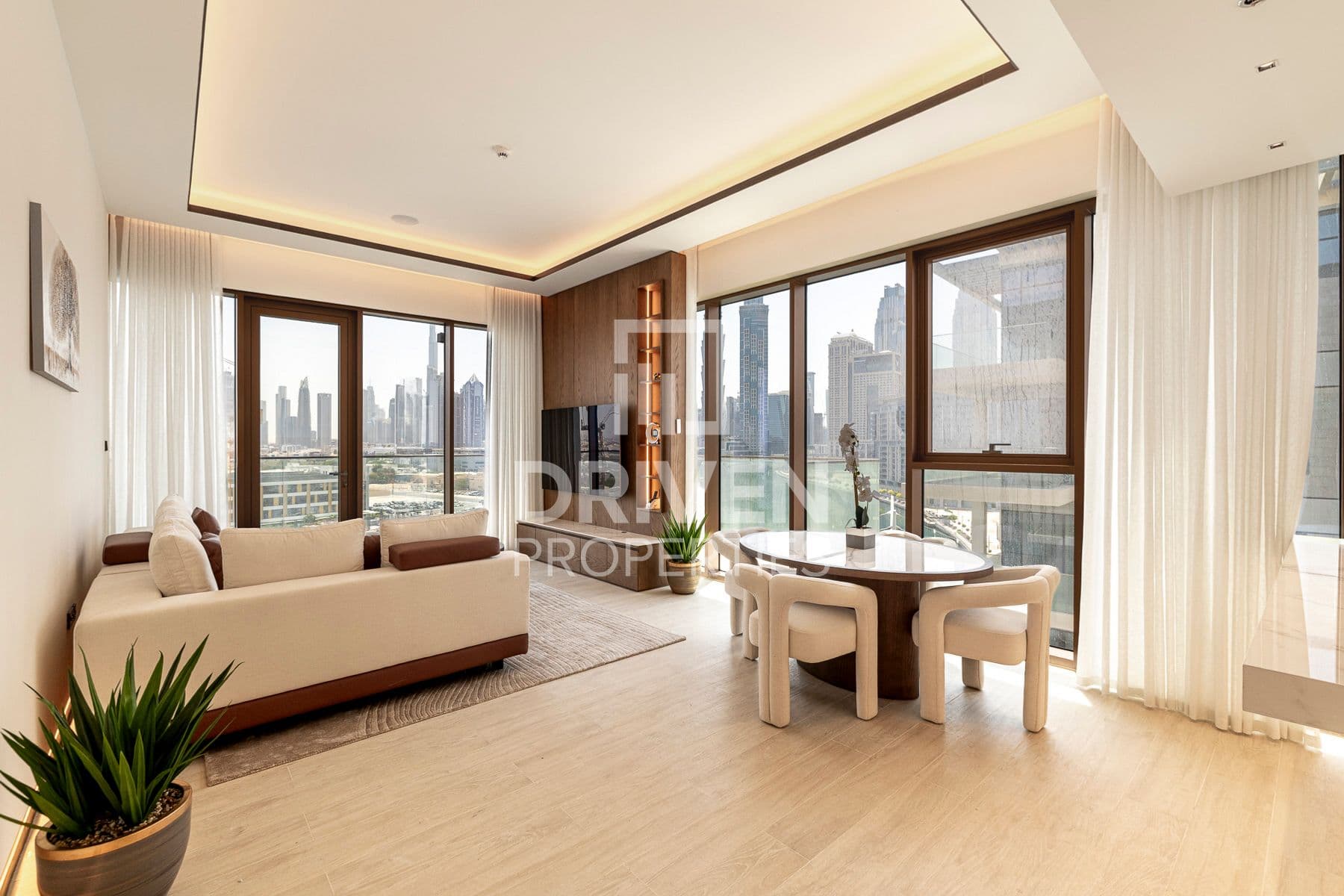 Canal Front Residence 5