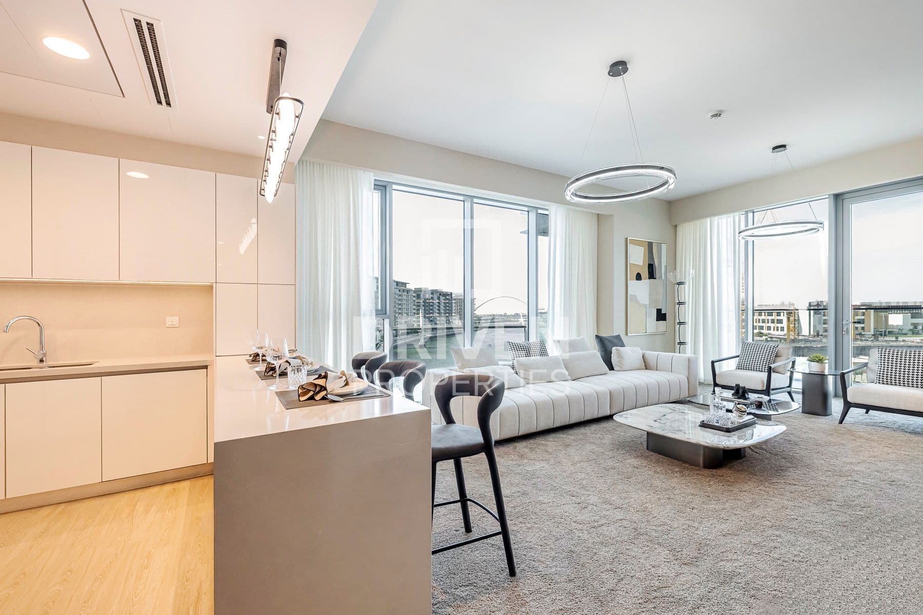 Canal Front Residence 9