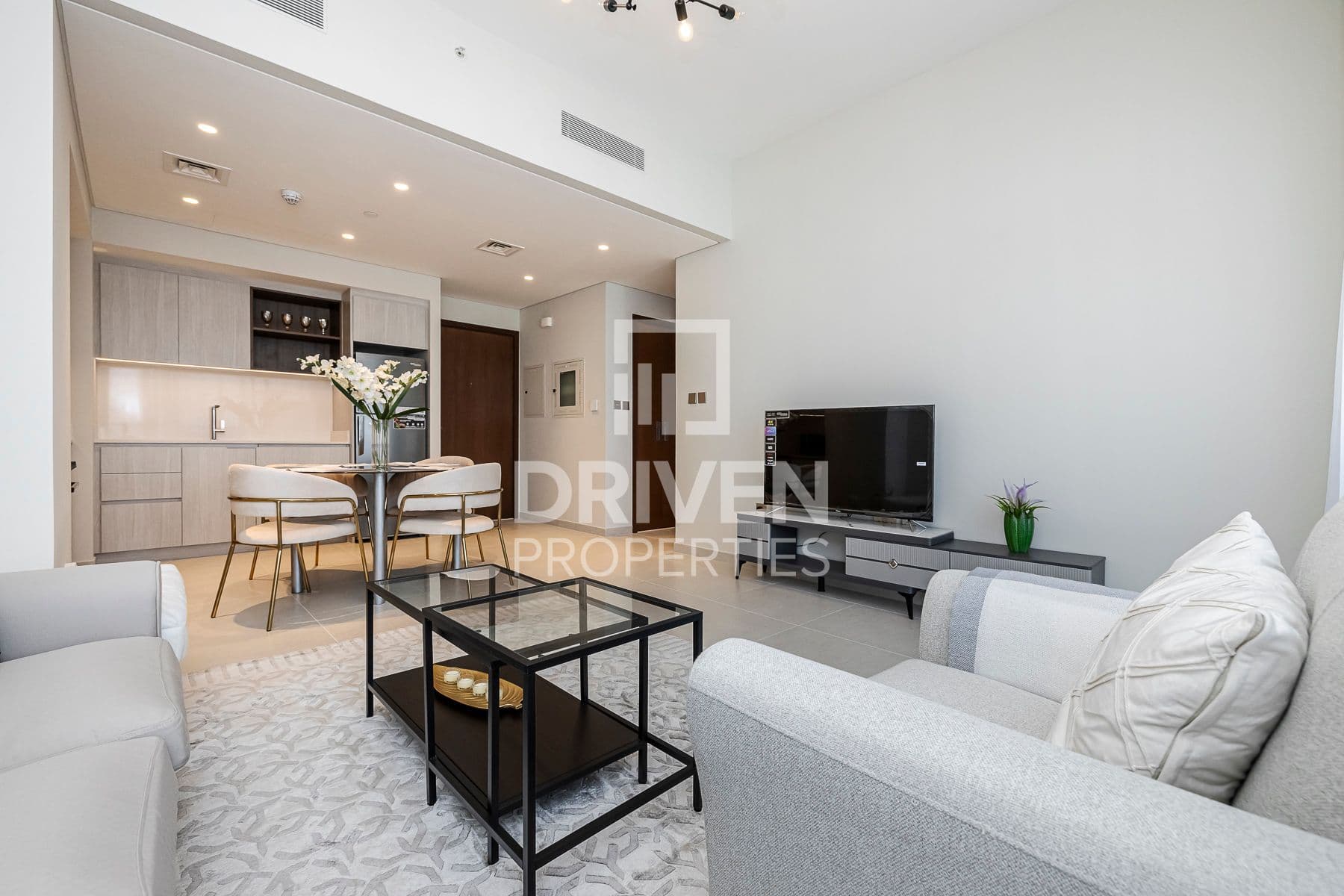 Vida Residences Creek Beach