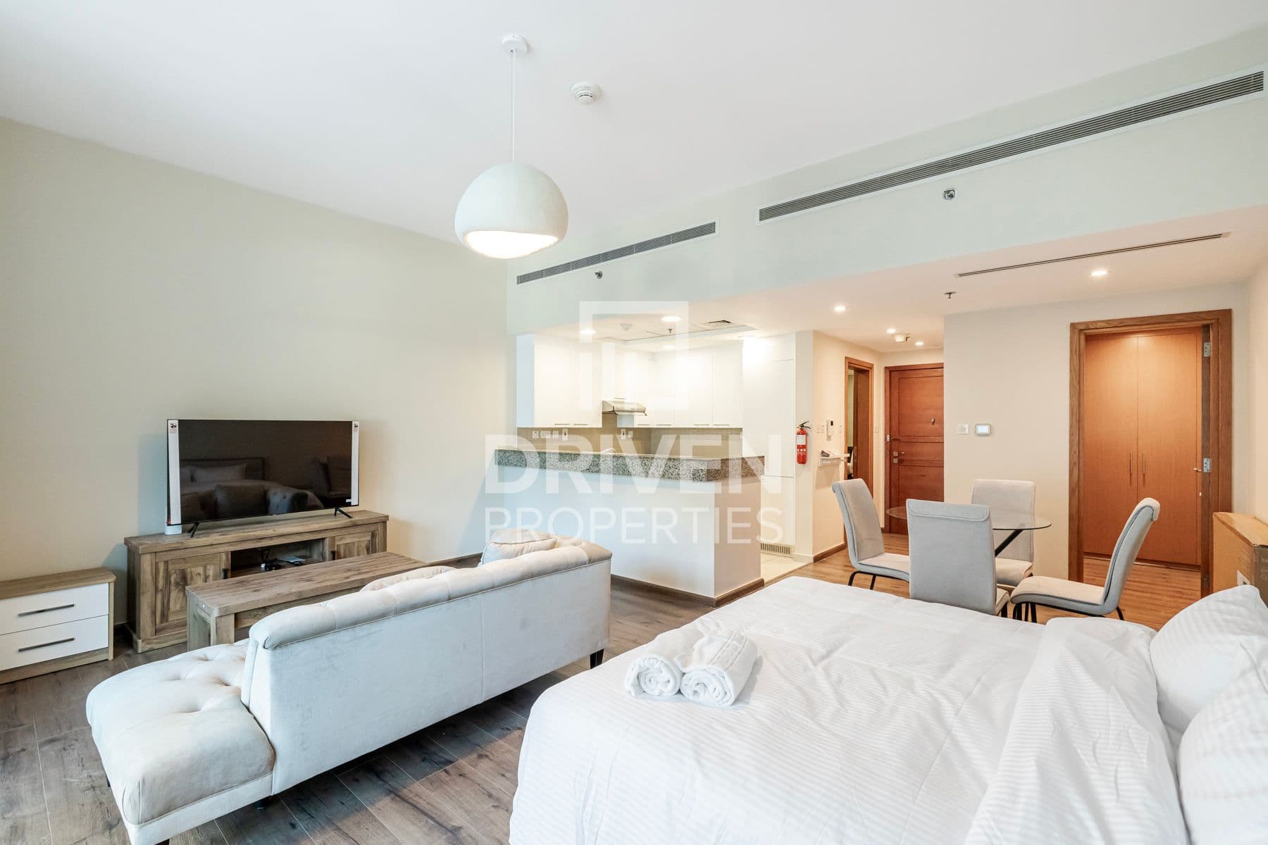 Bay Square Building 9