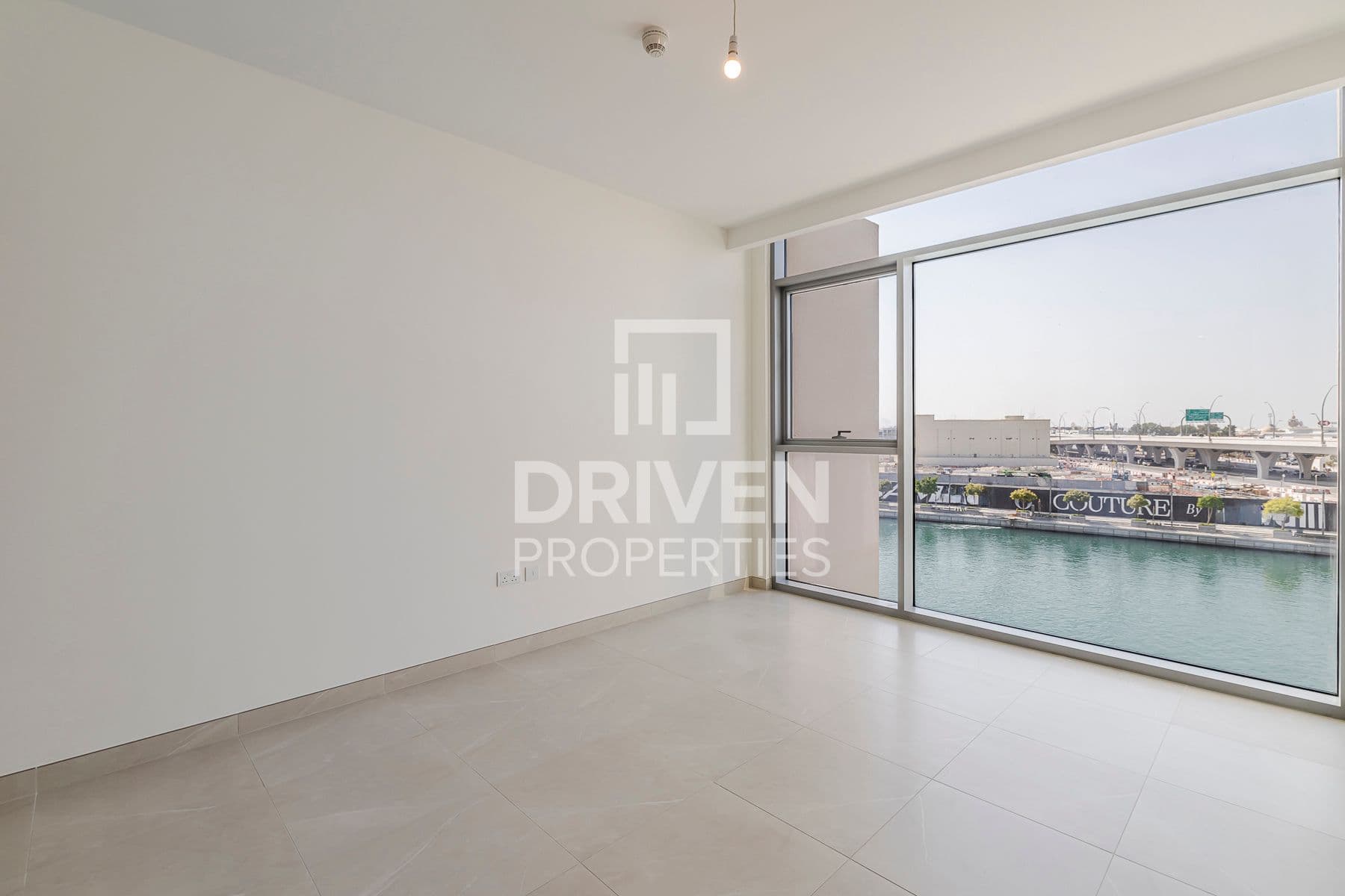 Canal Front Residence 3