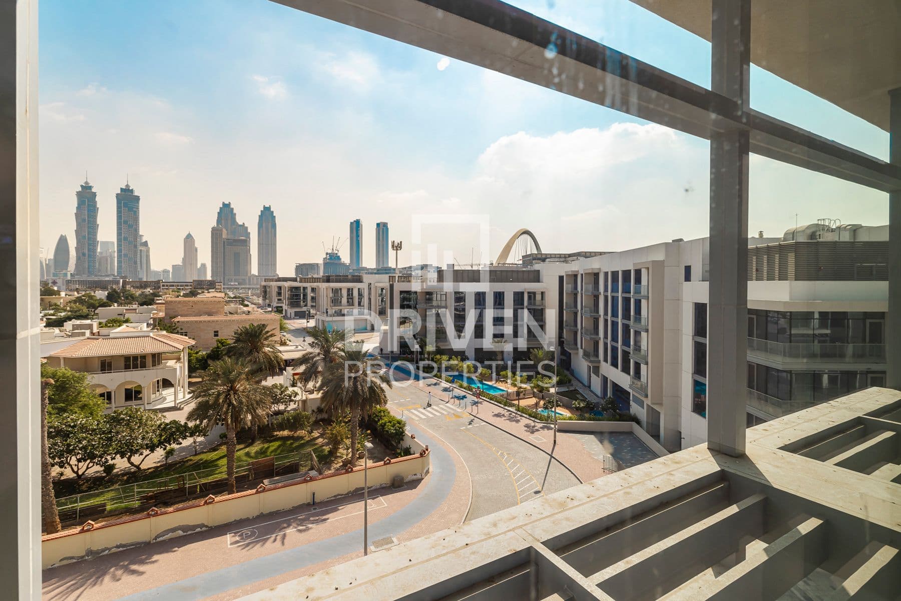 Canal Front Residence 4