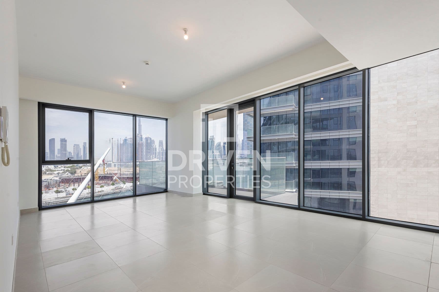 Canal Front Residence 6