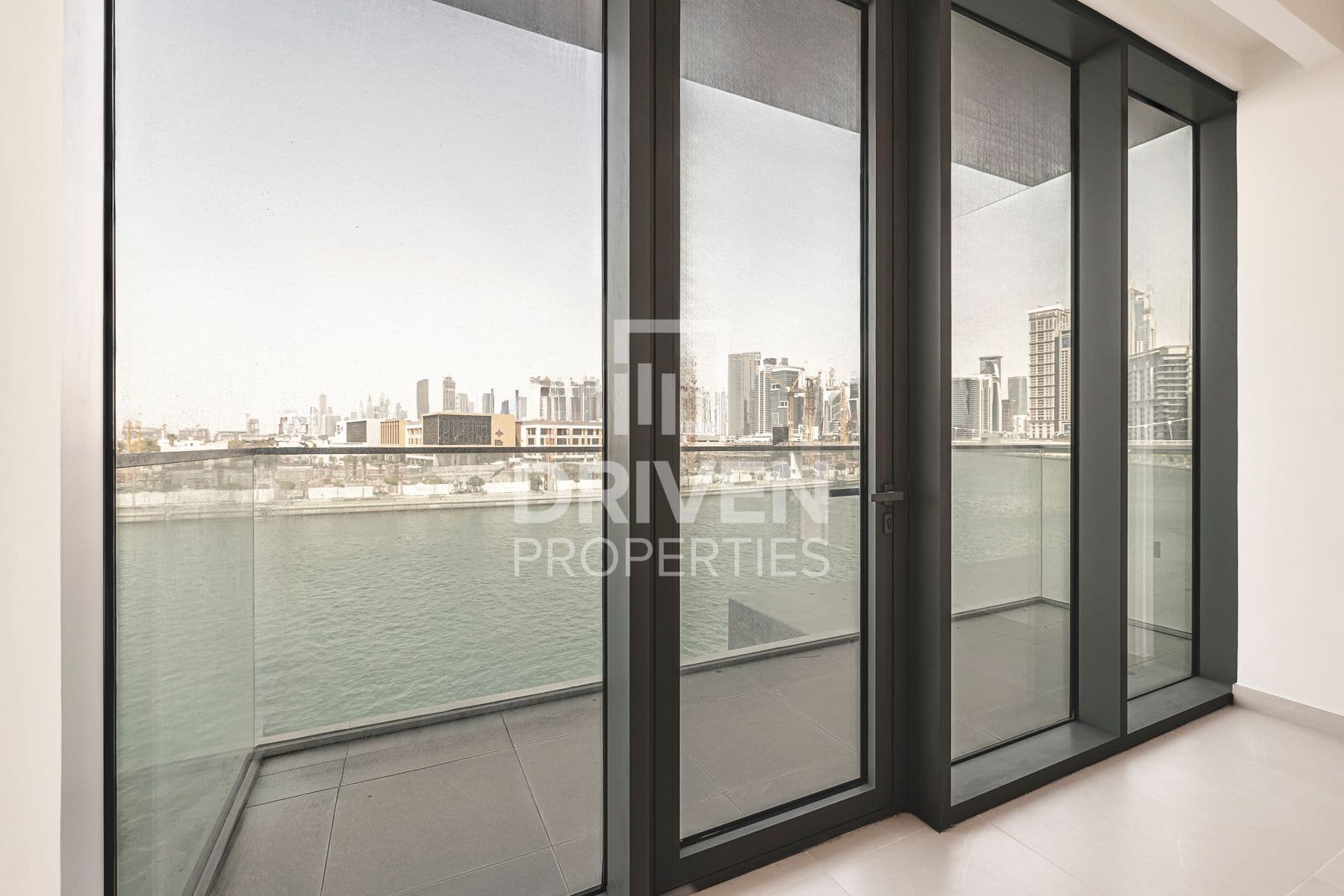 Canal Front Residence 5