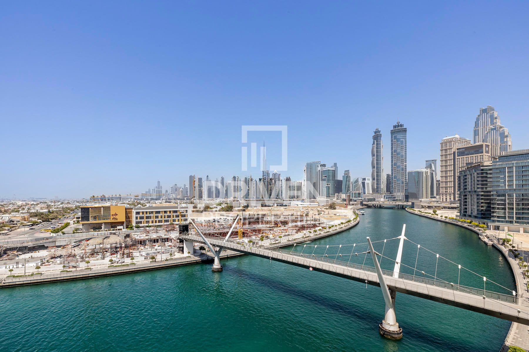 Canal Front Residence 6