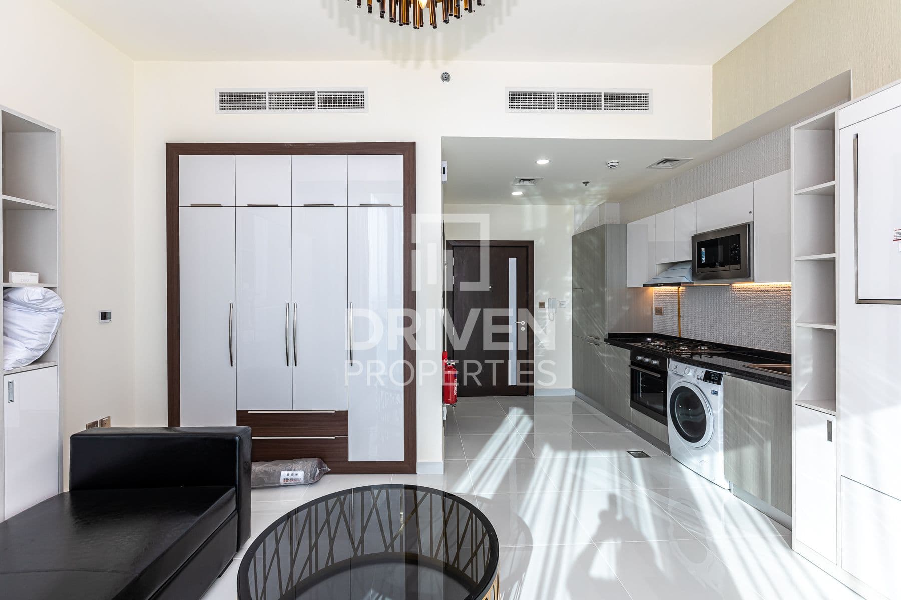 Miraclz Tower by Danube