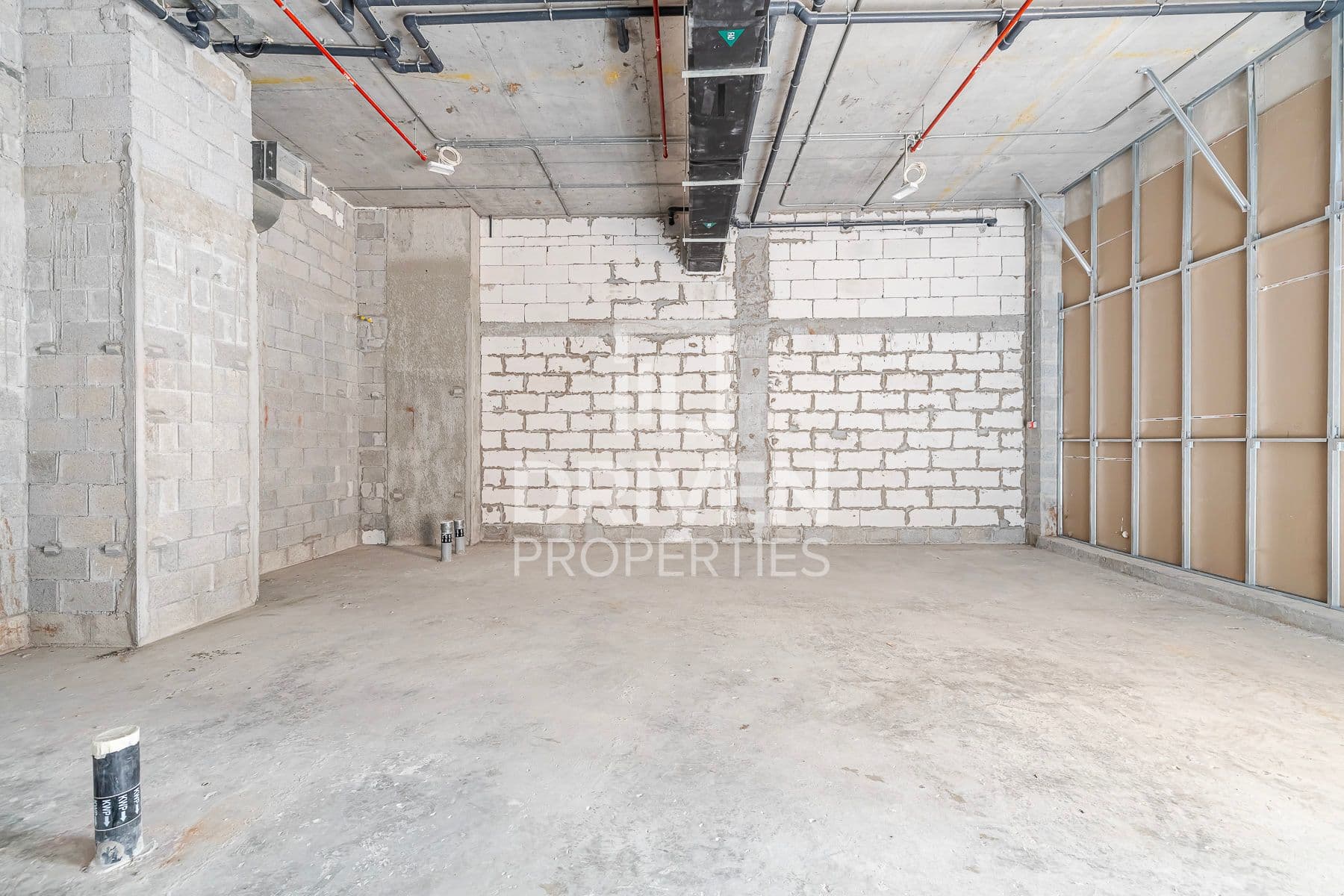 Canal Front Residence 7