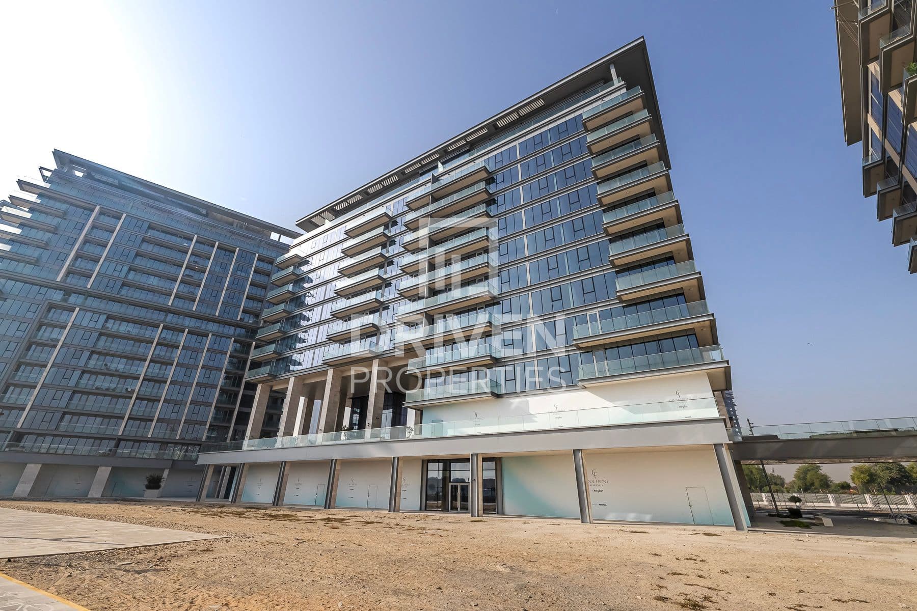 Canal Front Residence 8