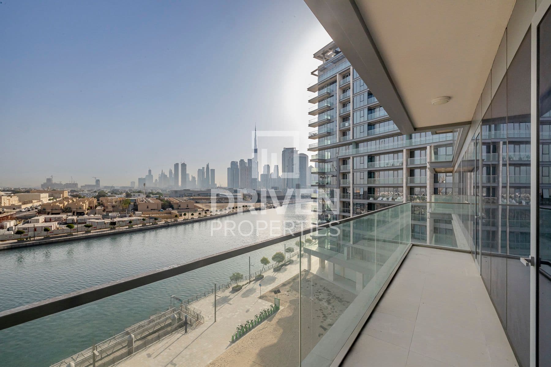 Canal Front Residence 8