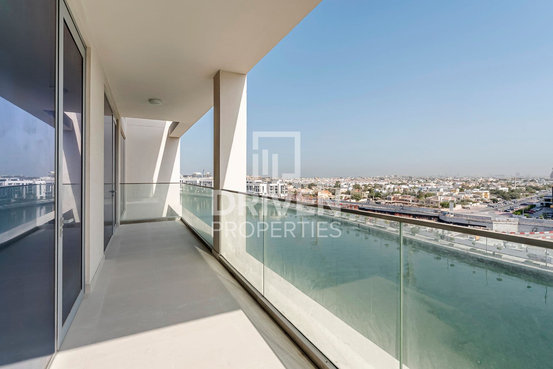 Canal Front Residence 5