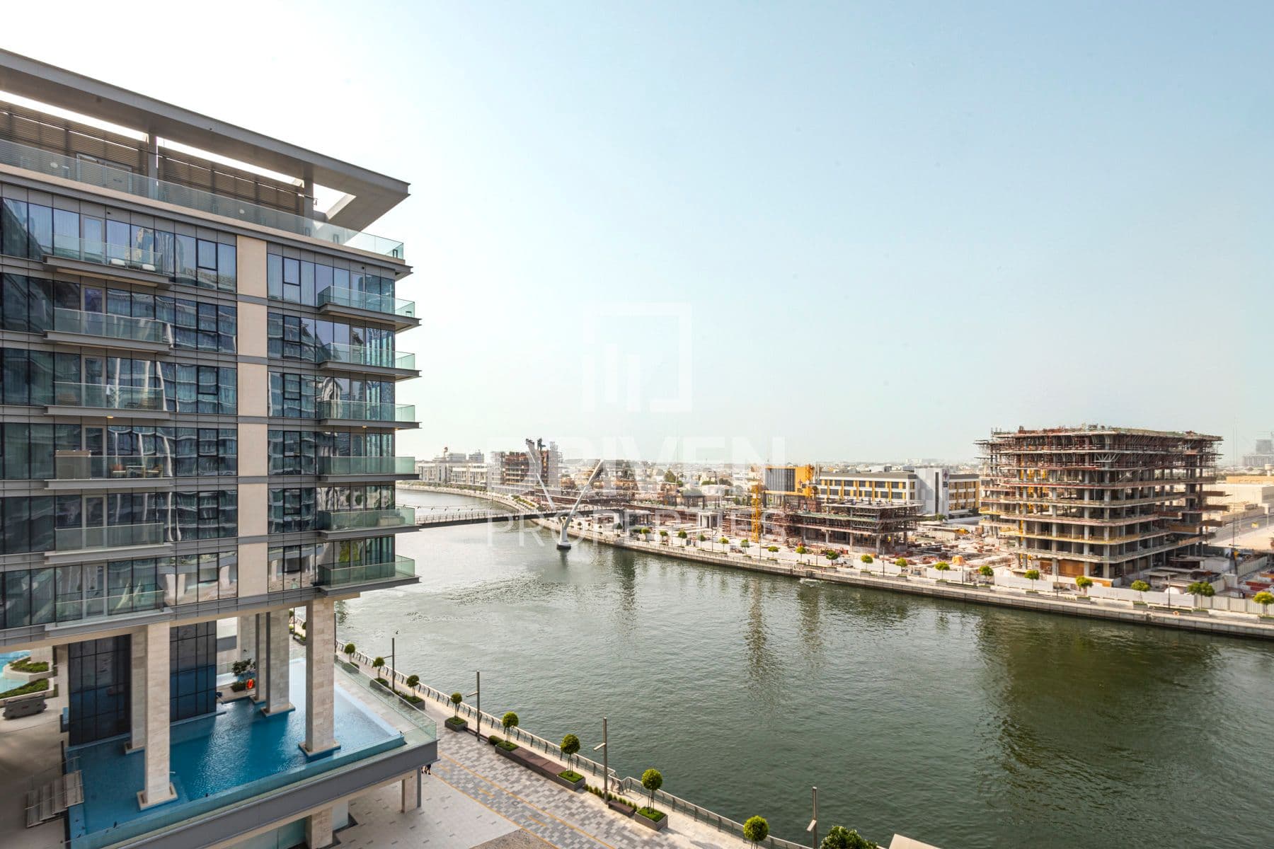 Canal Front Residence 8