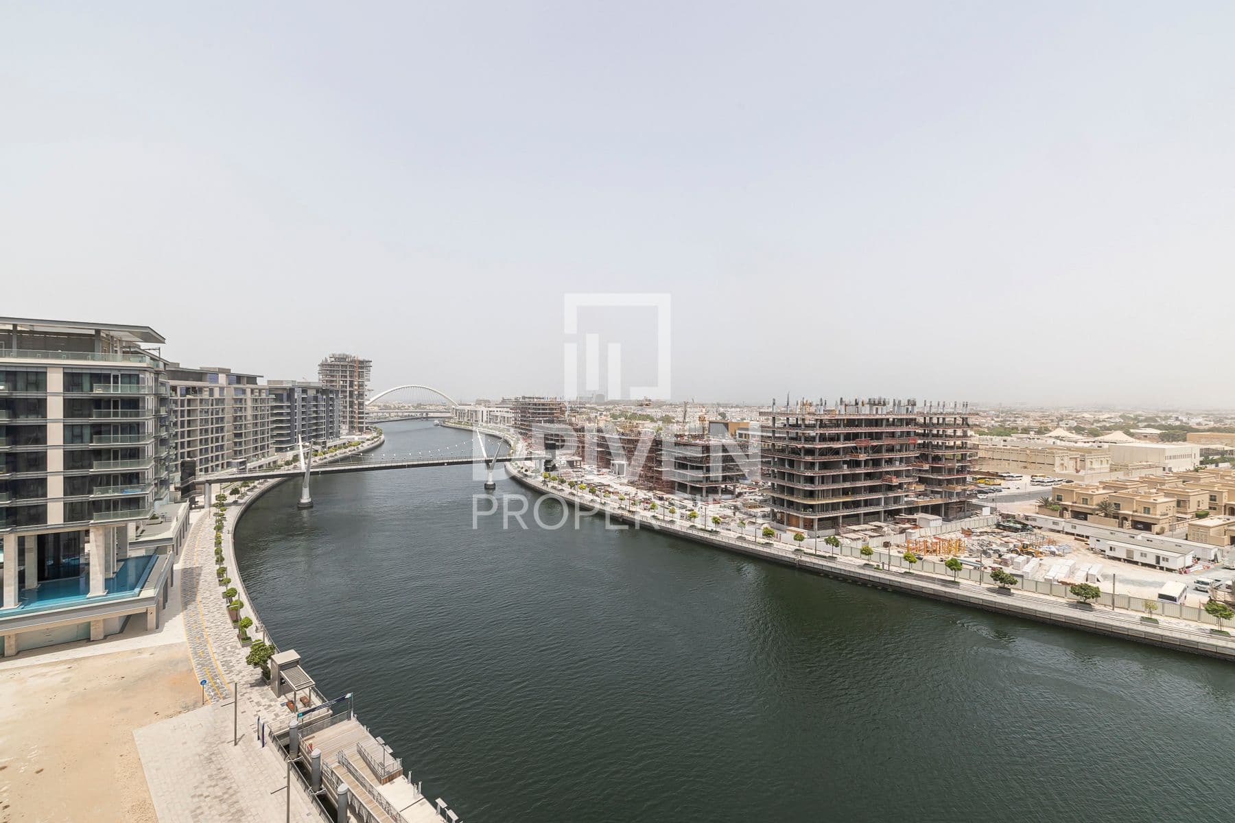 Canal Front Residence 9