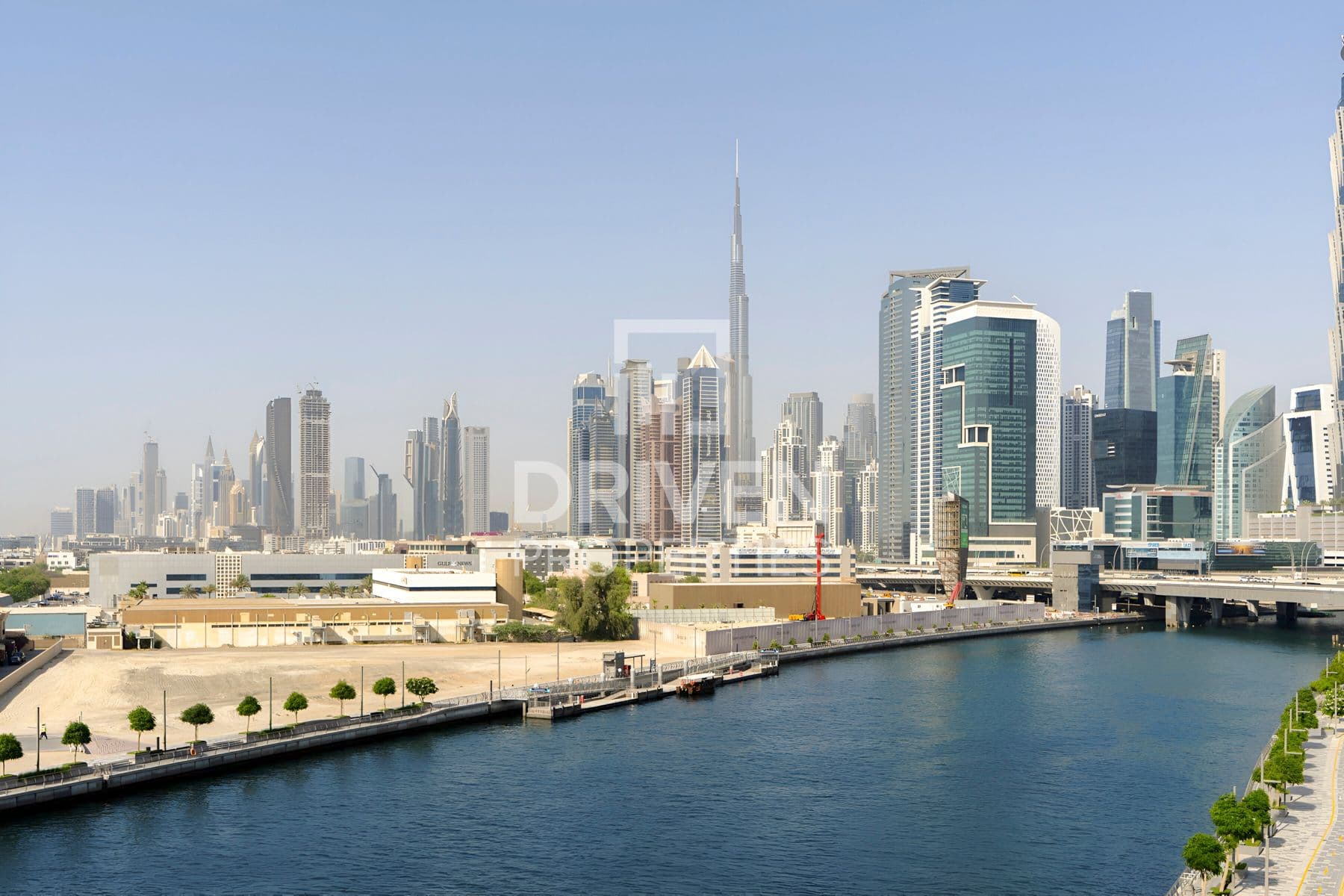 Canal Front Residence 9