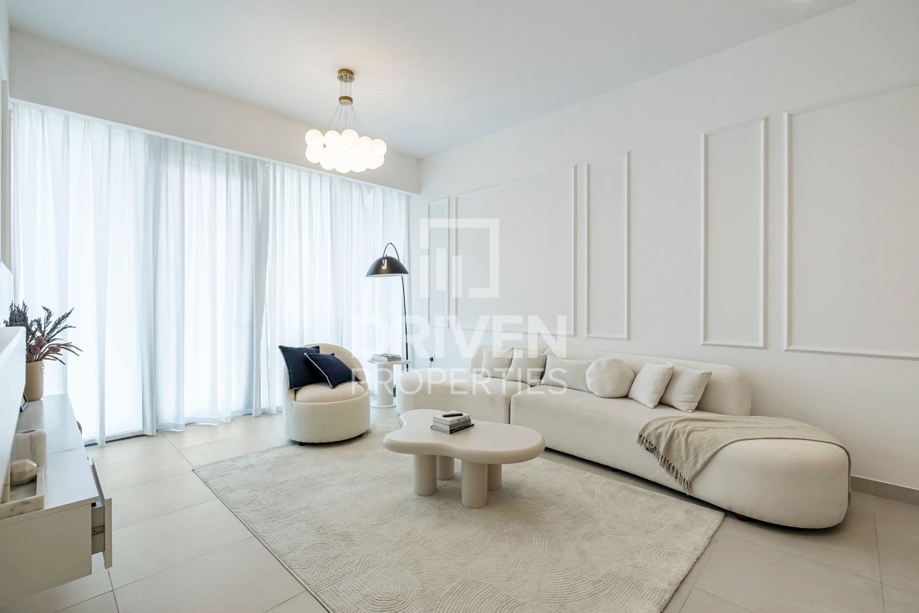 Canal Front Residence 8