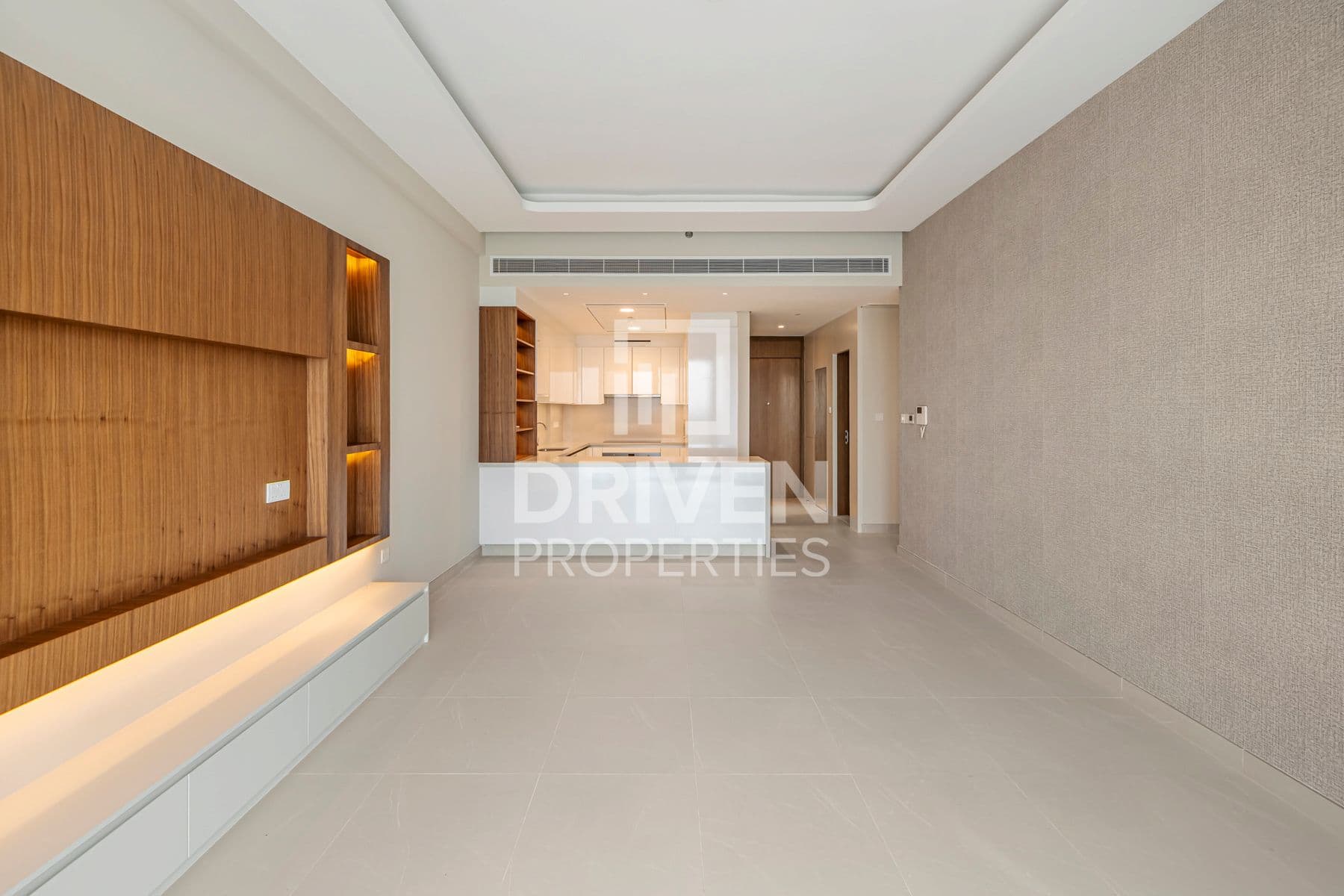 Canal Front Residence 7