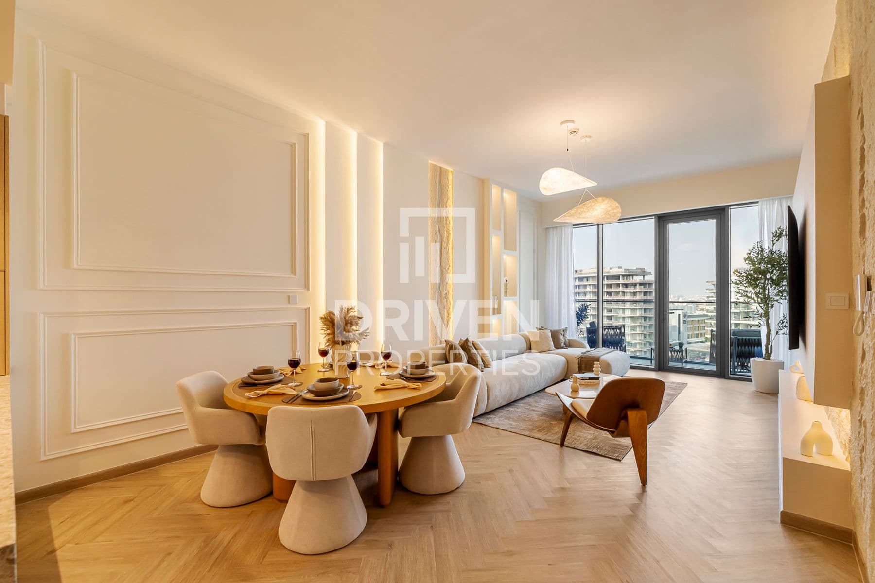 Canal Front Residence 8