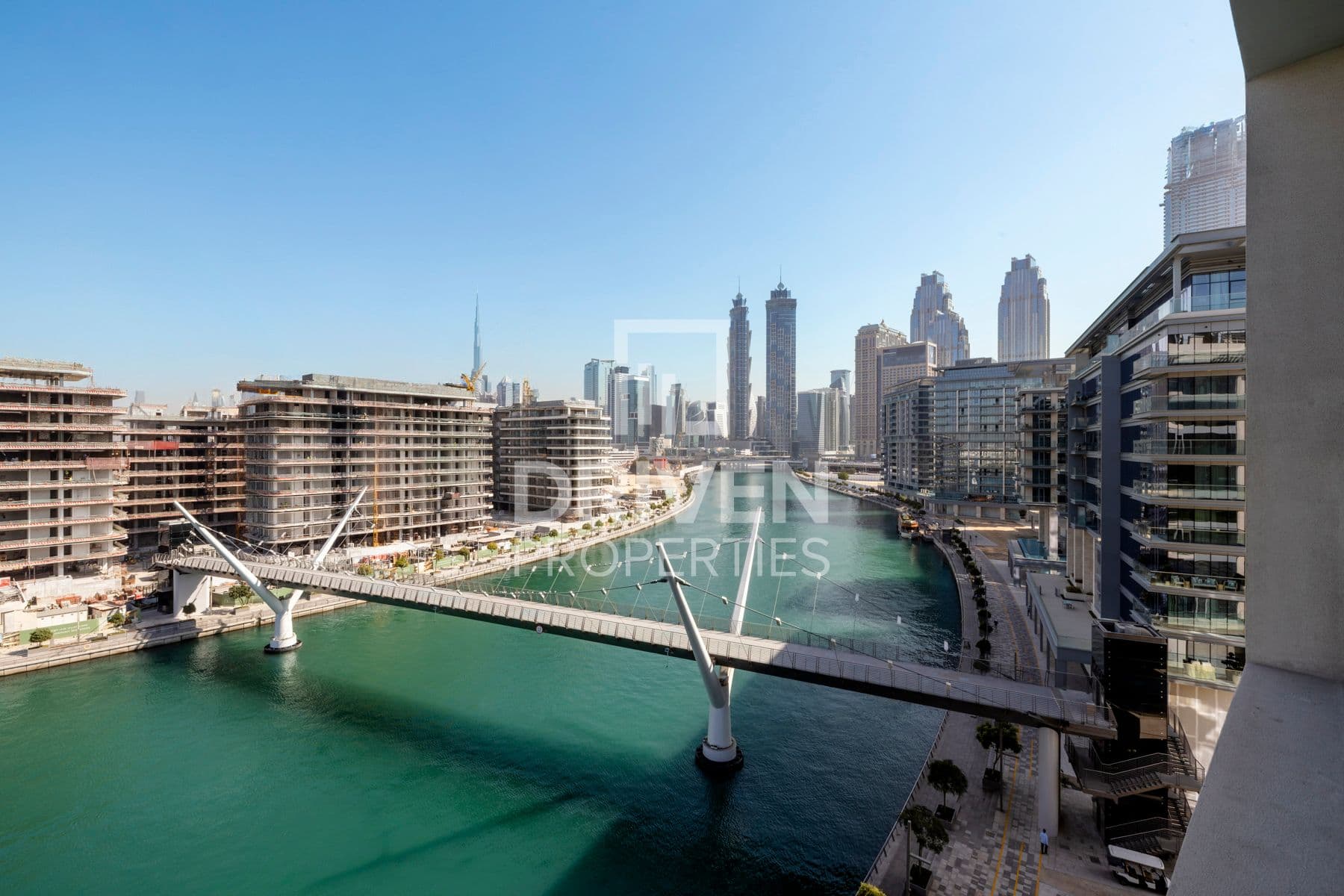 Canal Front Residence 6