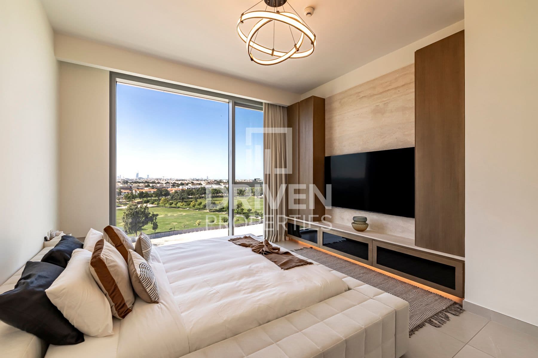 Canal Front Residence 5