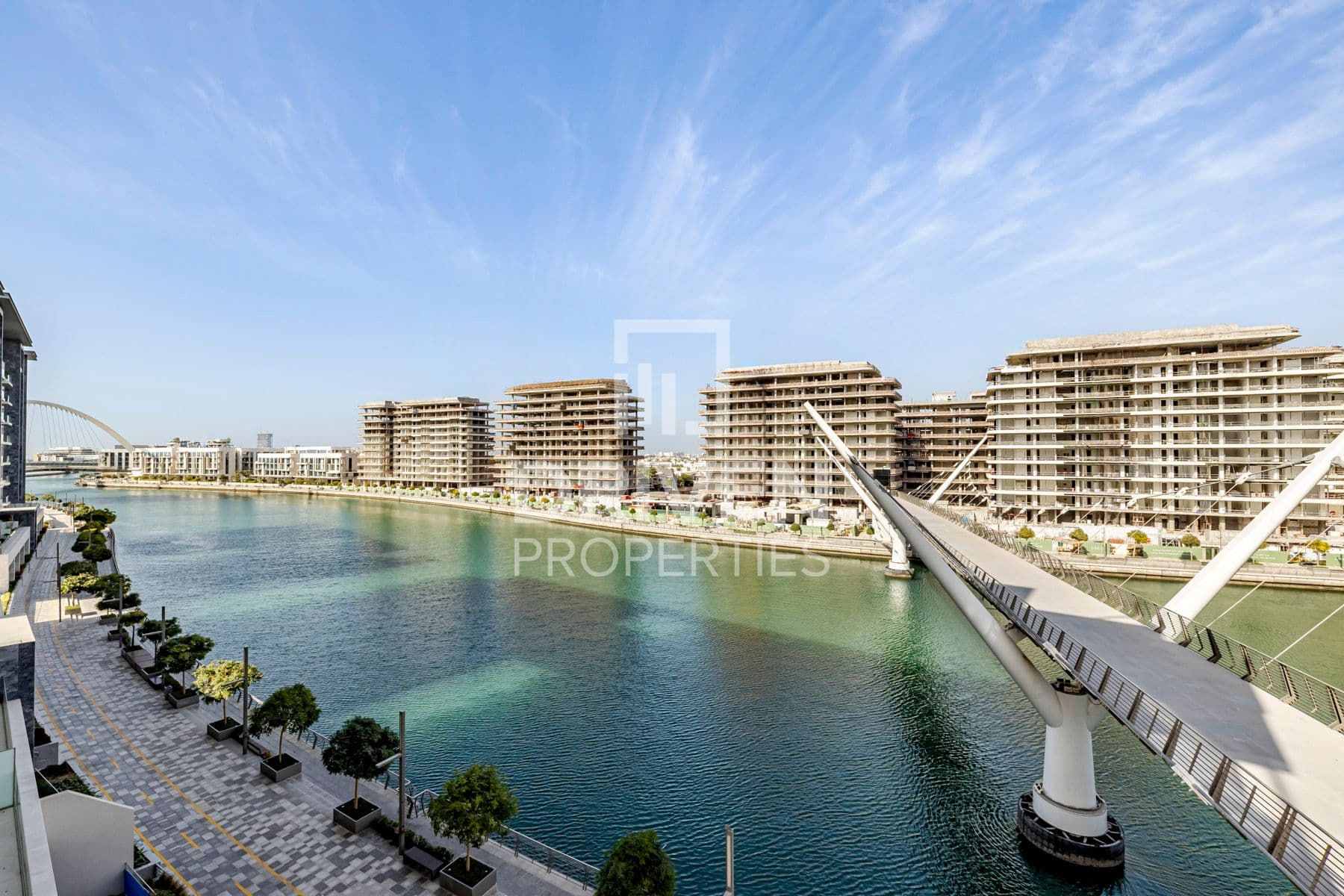 Canal Front Residence 6