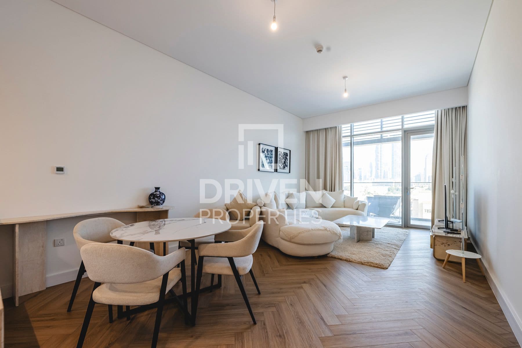 Canal Front Residence 4