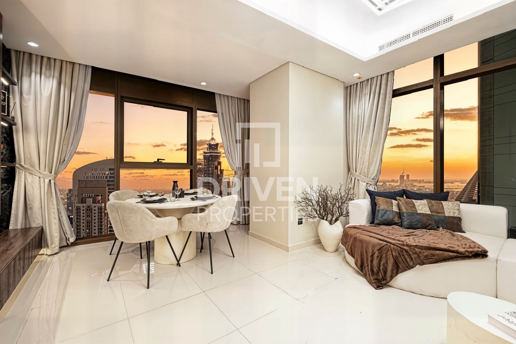 Paramount Tower Hotel and Residences