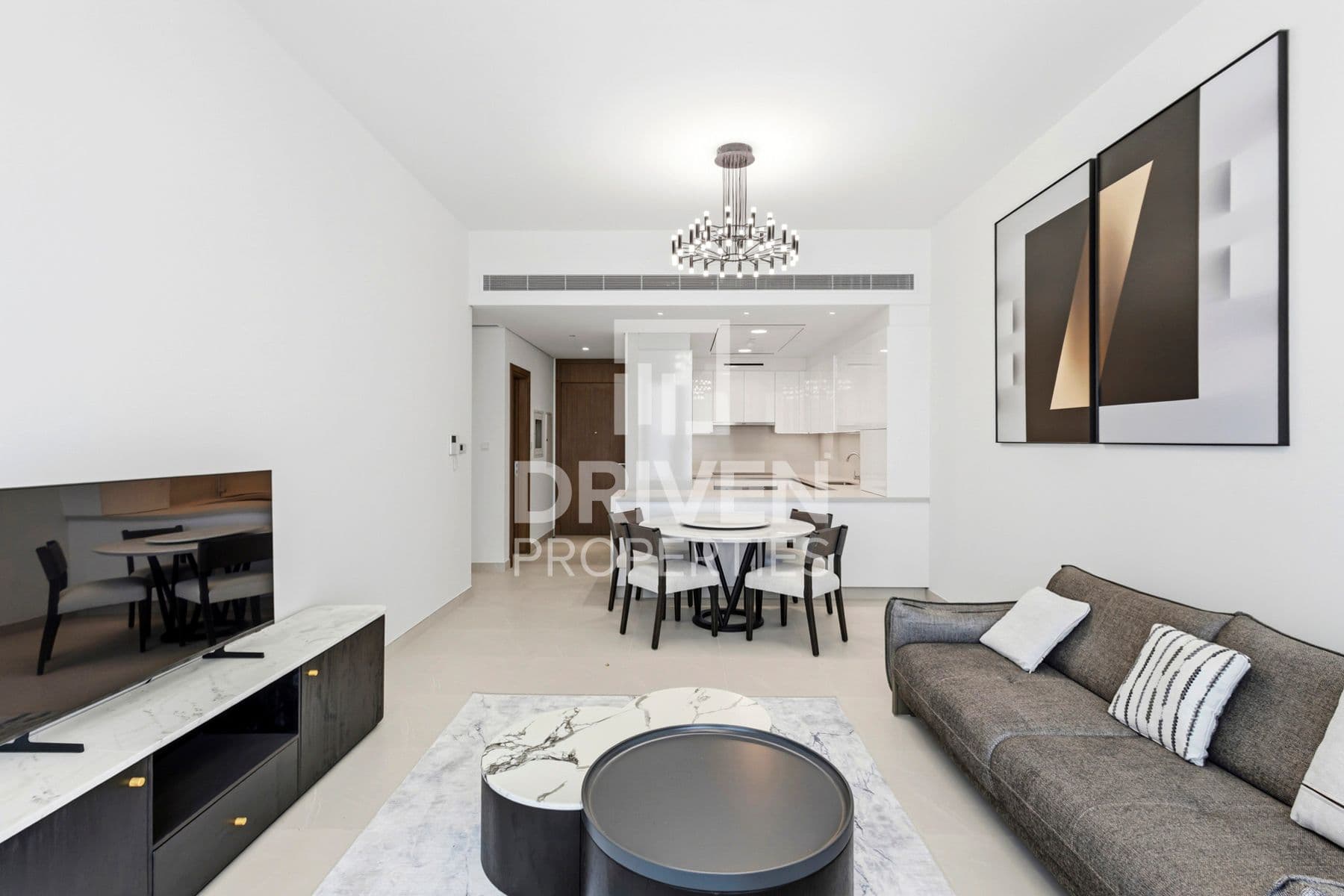 Canal Front Residence 7