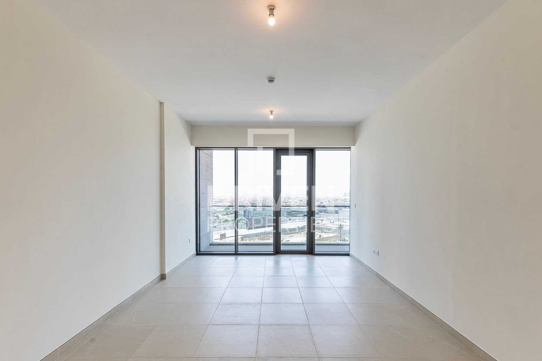 Canal Front Residence 9