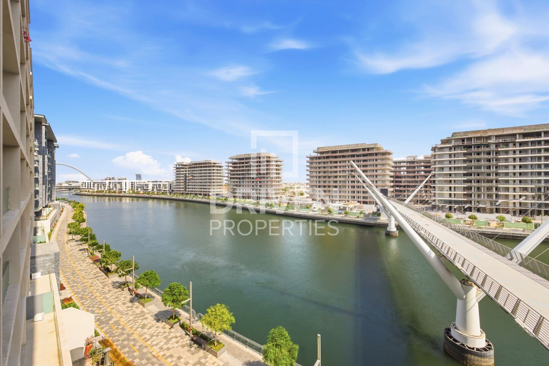 Canal Front Residence 6