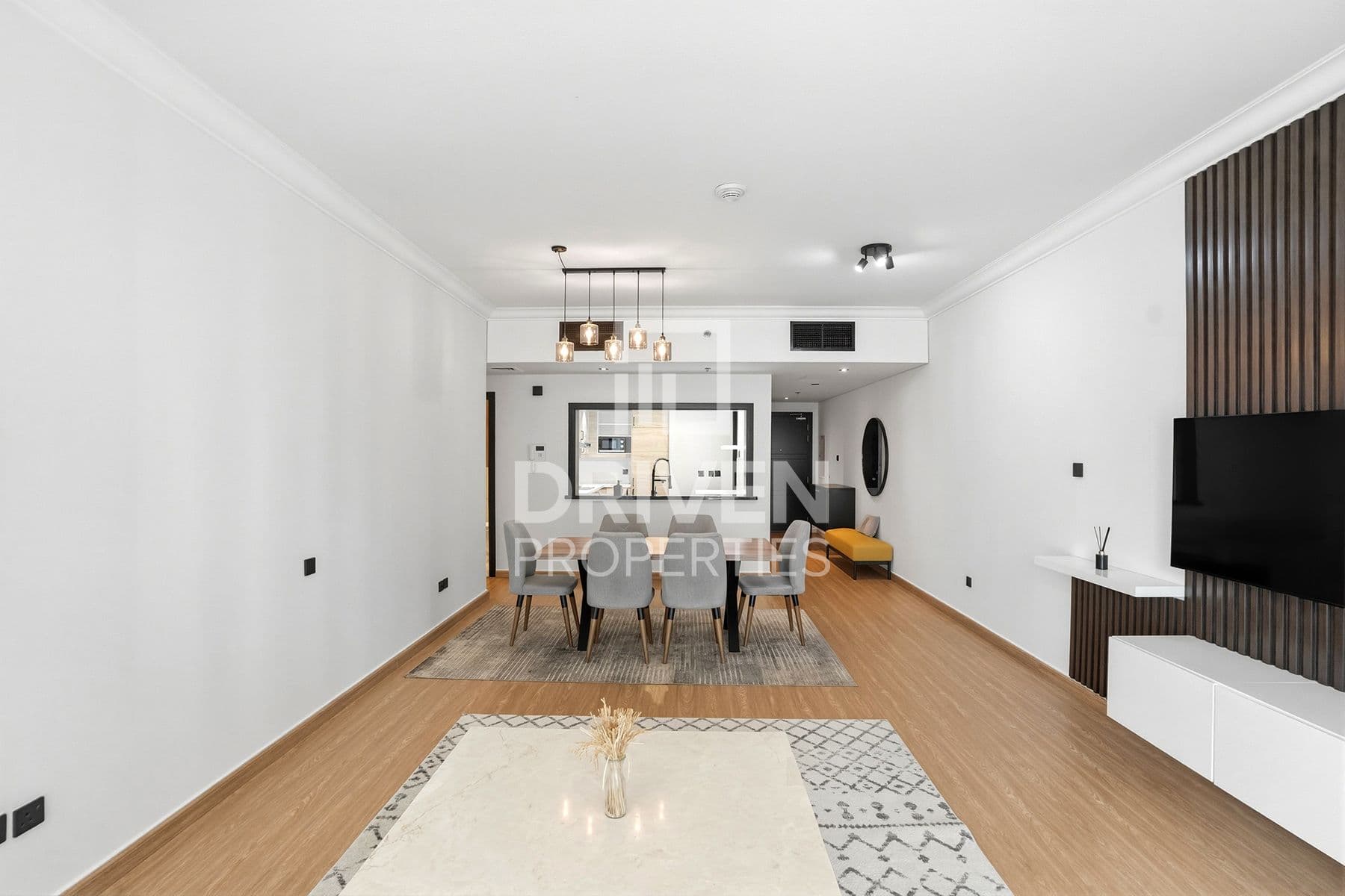 8 Boulevard Walk