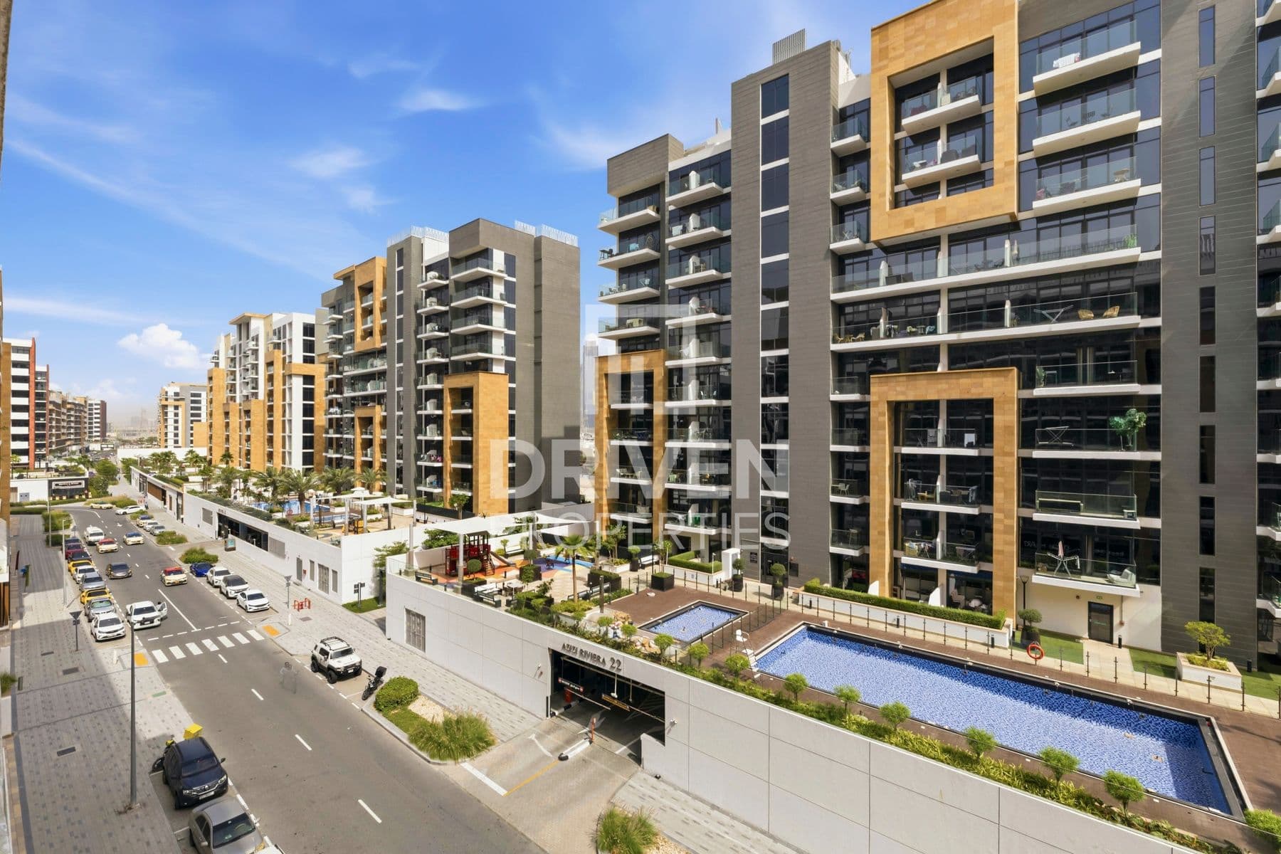 Azizi Riviera 25