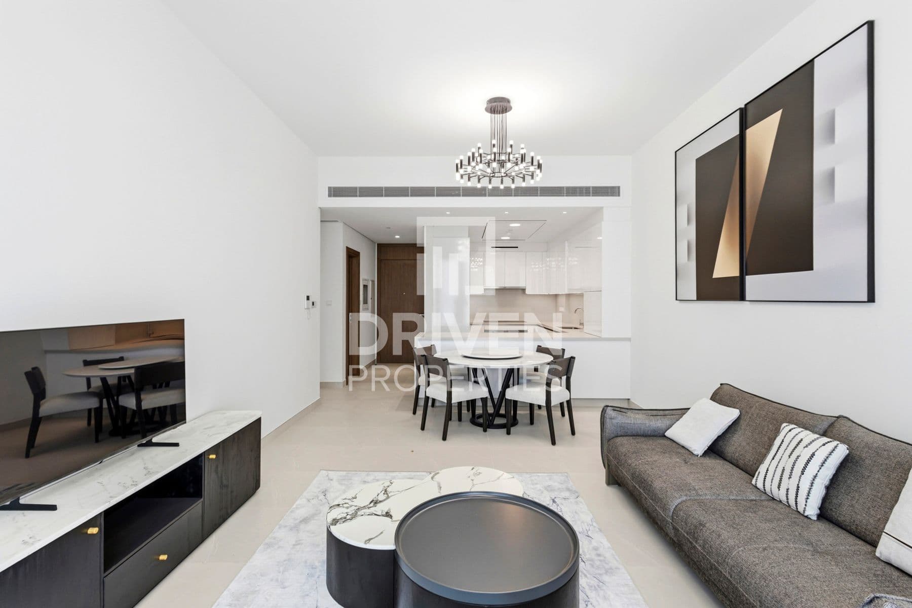 Canal Front Residence 7
