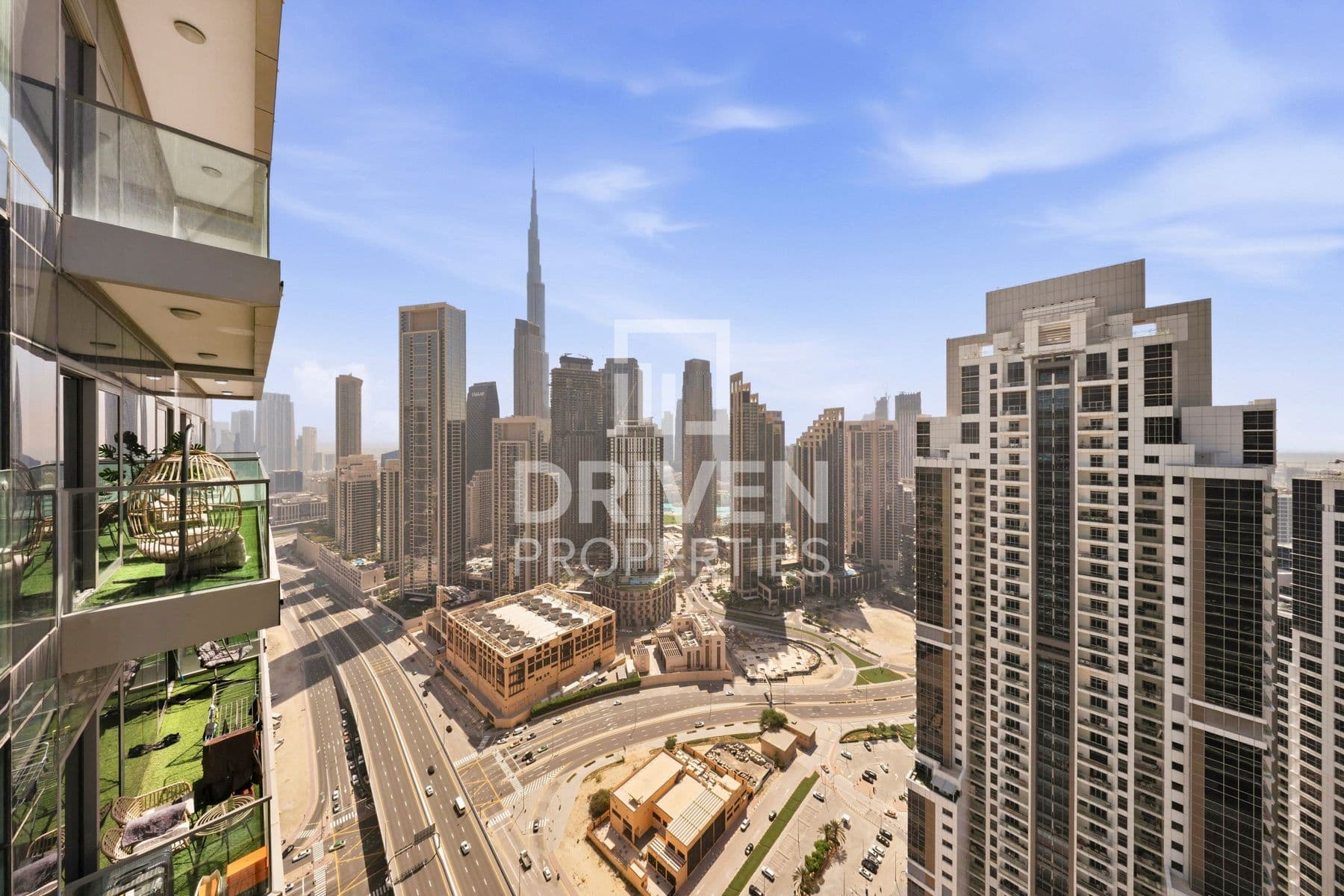 Paramount Tower Hotel and Residences