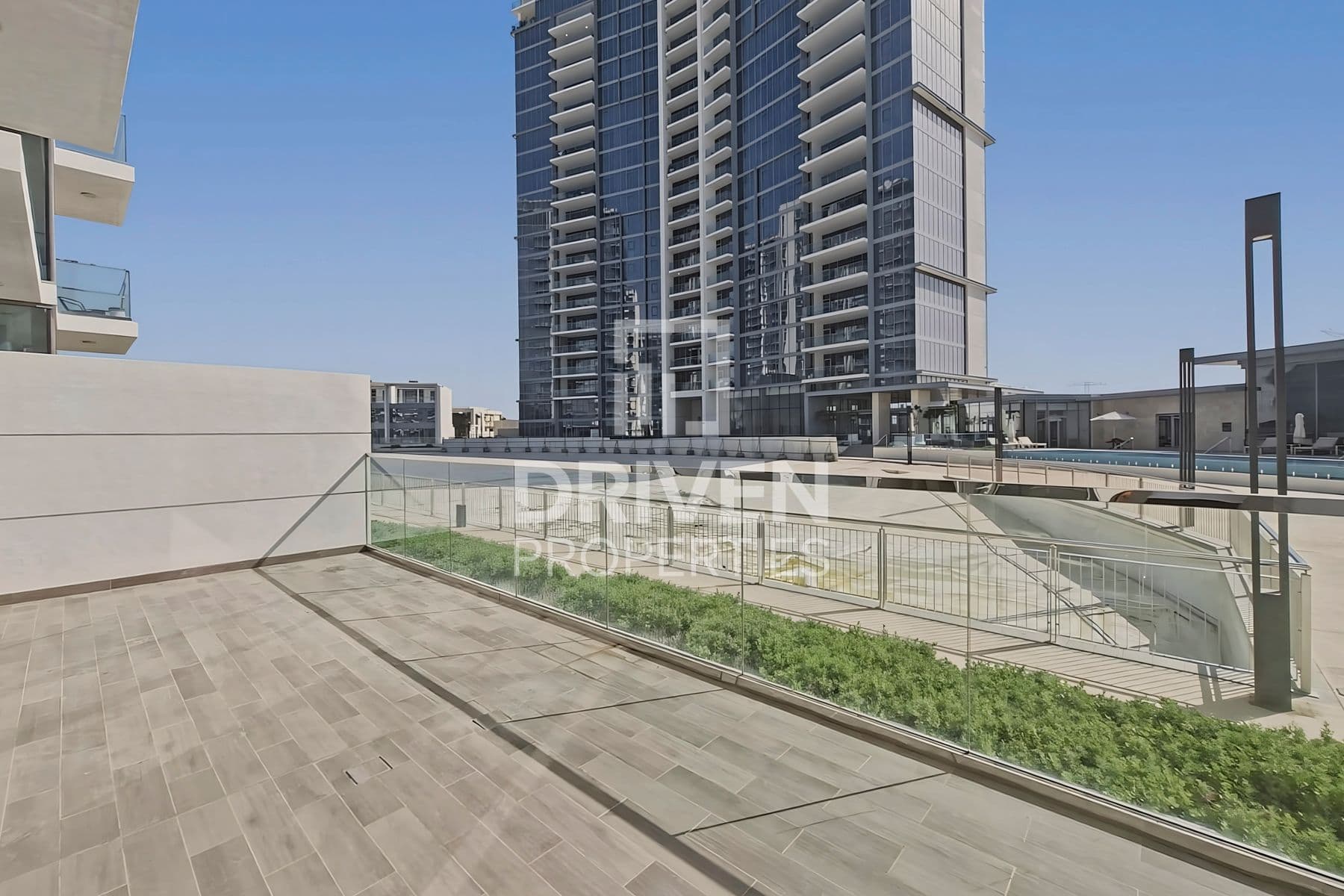 Residences 8