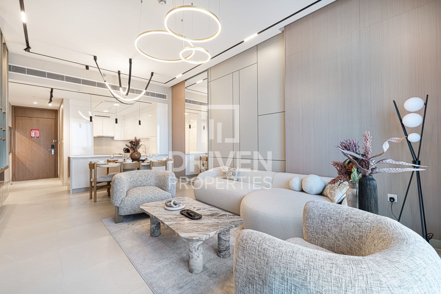 Canal Front Residence 9