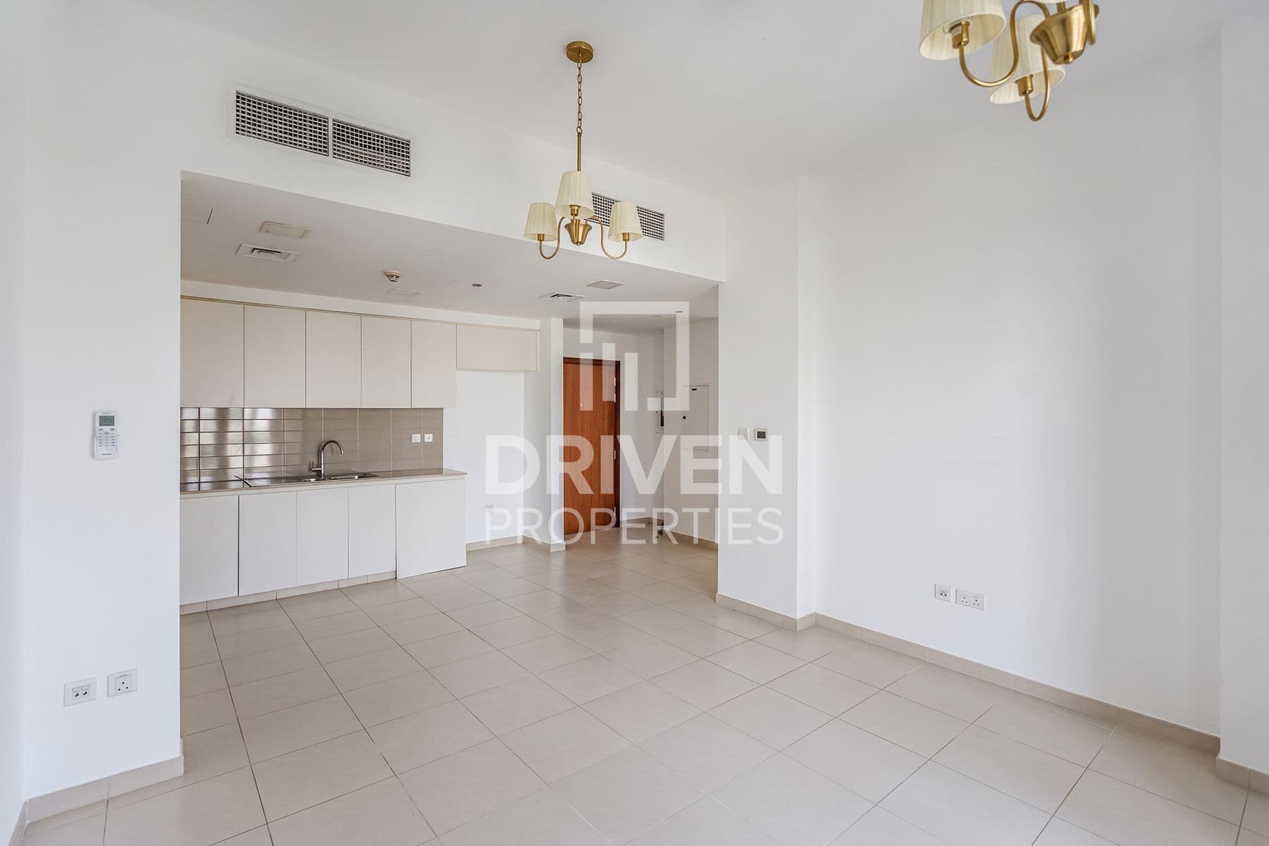 Zahra Breeze Apartments 3A