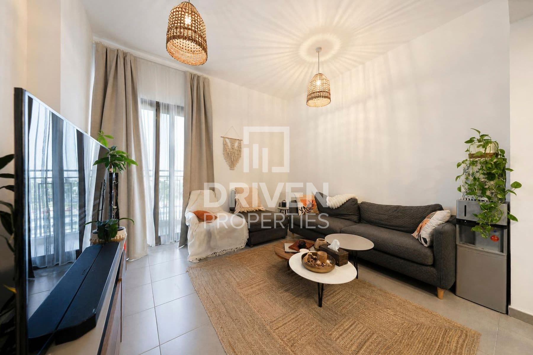 Zahra Breeze Apartments 4A