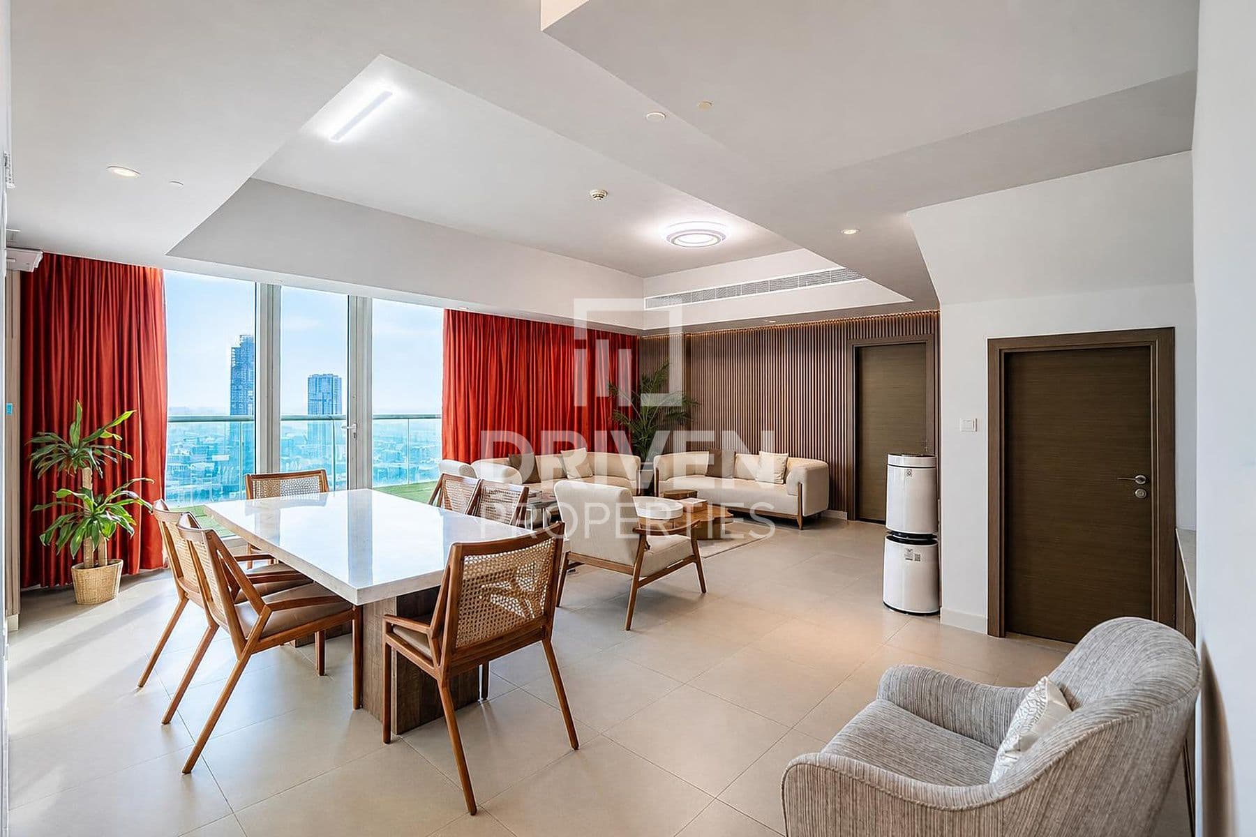 La Riviera Apartments