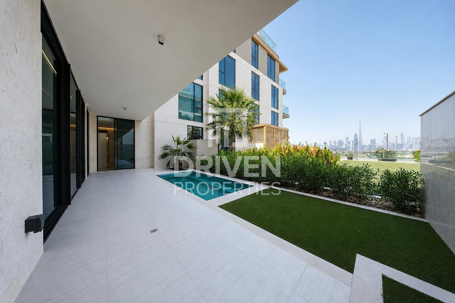 Flamingo Lux Residence