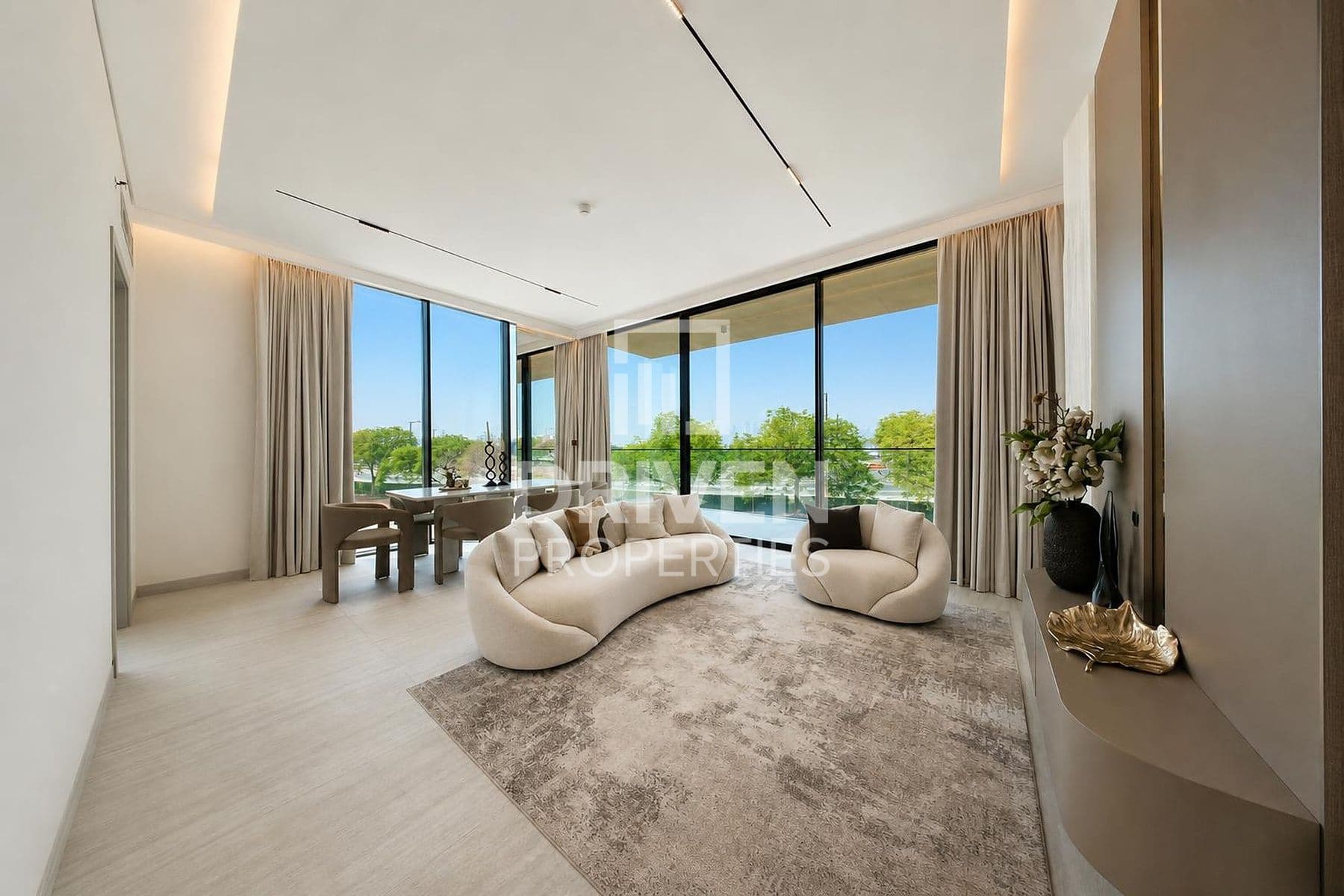 Flamingo Lux Residence