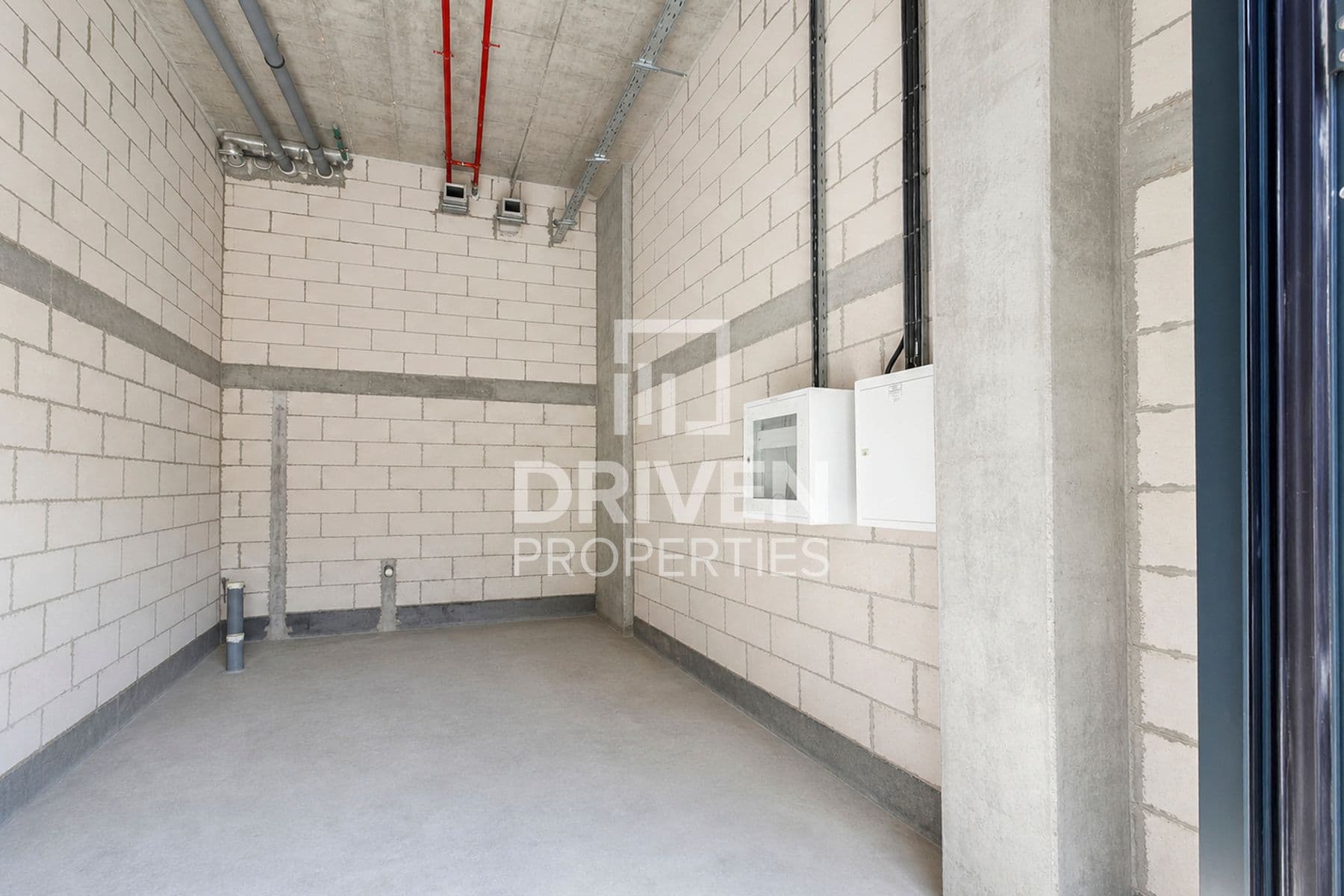 Azizi Riviera Beachfront Podium