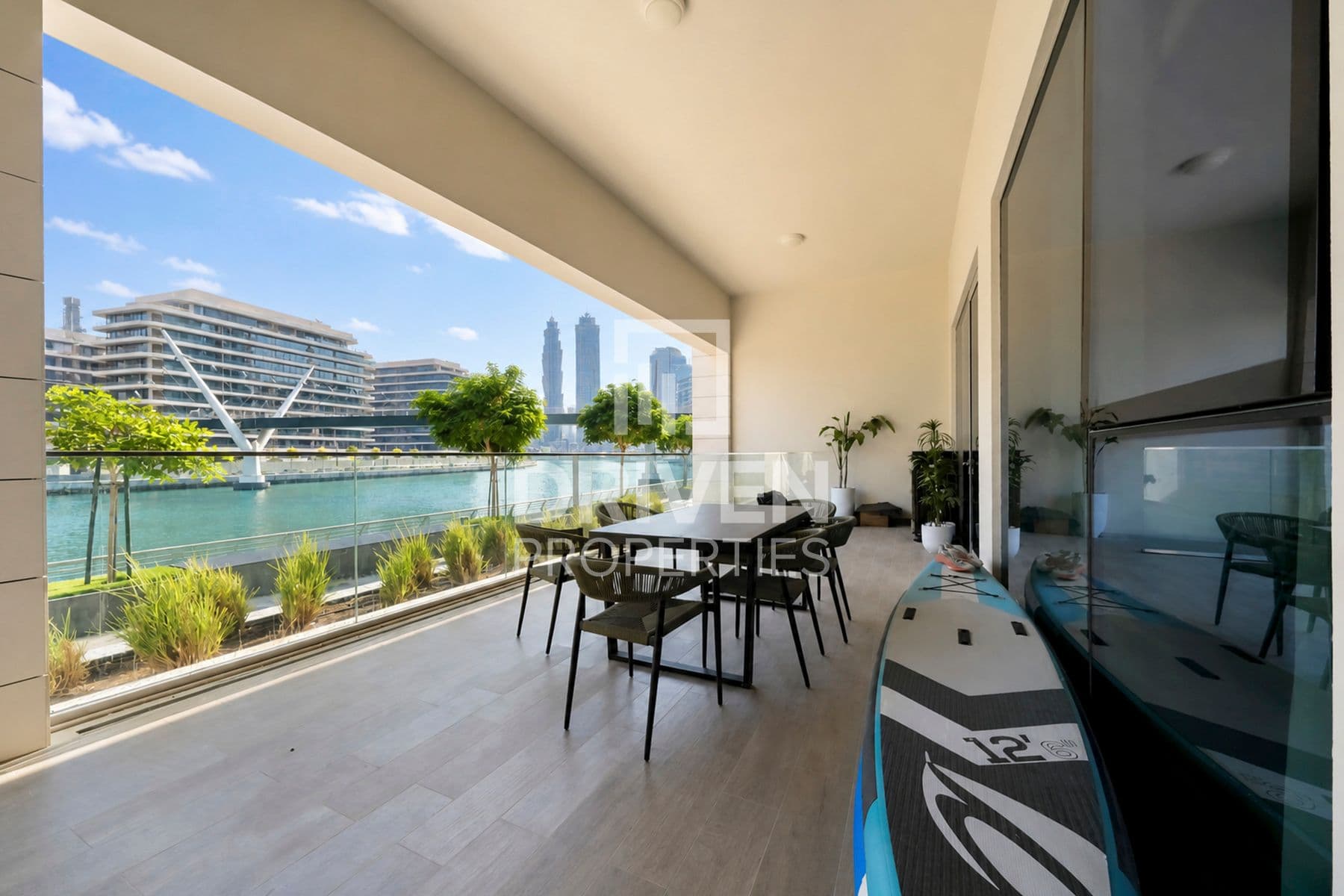 Canal Front Residence 6